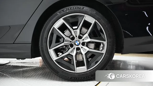 BMW 5 Series (G60) id 3431271 из Кореи 15