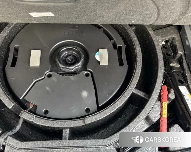 Audi Q5L id 3890656 из Китая 10