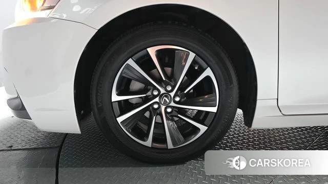 Lexus CT200h id 4502557 из Кореи 33