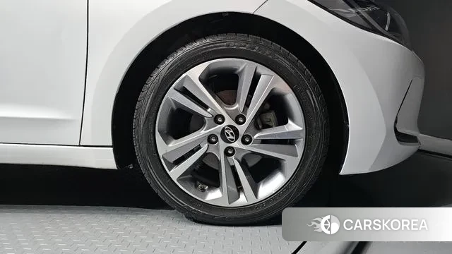 Hyundai Avante AD id 3145161 из Кореи 15