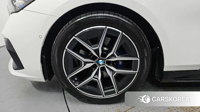 BMW 5 Series (G60) id 3826018 из Кореи 15