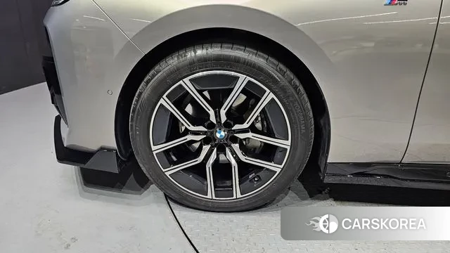 BMW 7 Series (G70) id 3769567 из Кореи 15