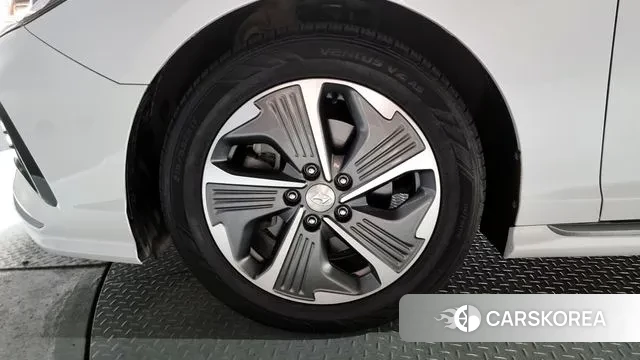 Hyundai Sonata New Rise Hybrid id 2971601 из Кореи 15