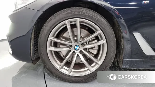 BMW 5 Series (G30) id 3258948 из Кореи 15