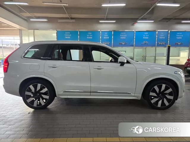 Volvo XC90 second Generation 2023 Белый из Кореи, фото 5