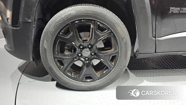 Jeep Renegade id 4536450 из Кореи 28