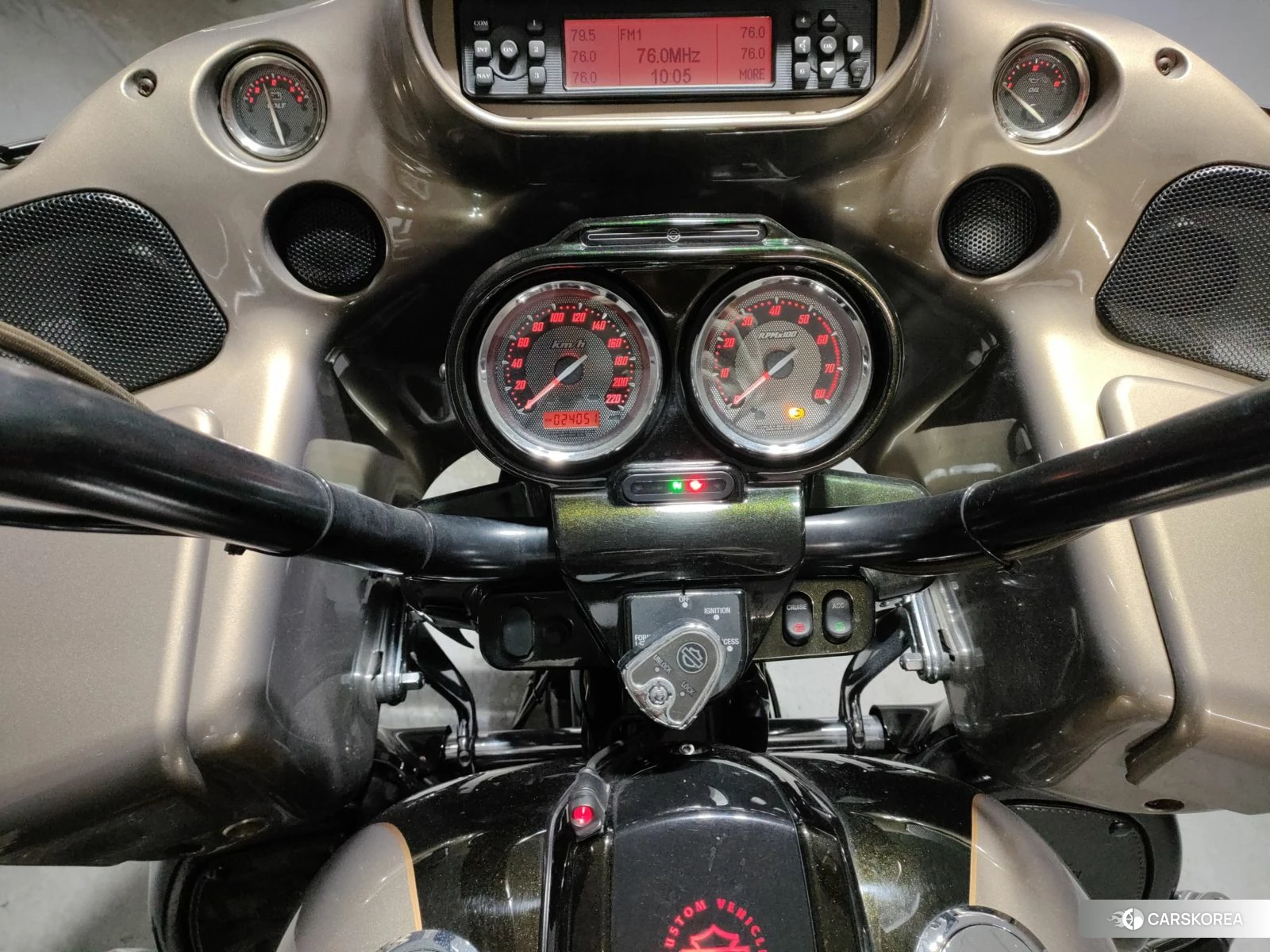 Проданный Harley-Davidson Road Glide FLTRXSE1800 CVO 2013 из Японии
