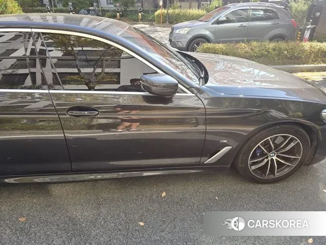 BMW 5 Series (G30) id 3322385 из Кореи 8