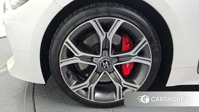 Kia Stinger id 3727876 из Кореи 15