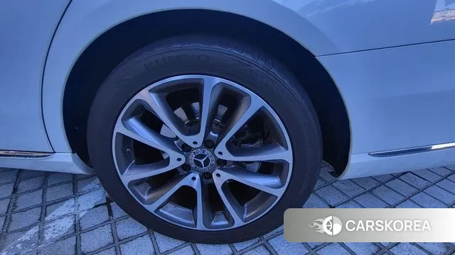 Mercedes-Benz E-Class W213 2018 Жемчужный цвет из Кореи, фото 5