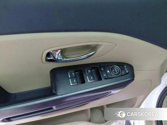 Kia All New Carnival id 4610557 из Кореи 15
