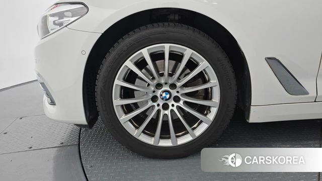BMW 5 Series (G30) id 4573864 из Кореи 15