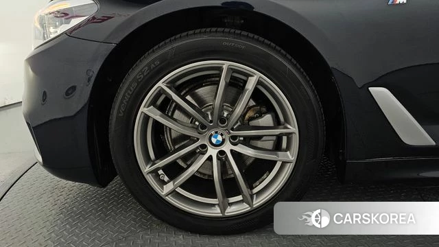 BMW 5 Series (G30) id 4558018 из Кореи 28