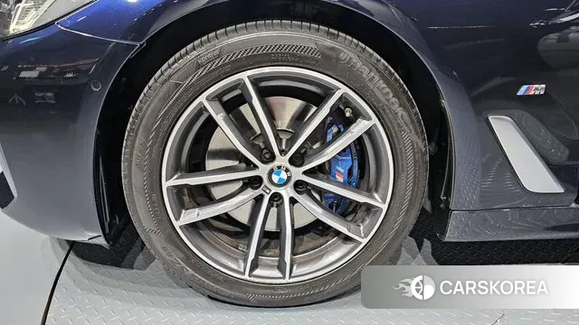 BMW 5 Series (G30) id 3535127 из Кореи 15