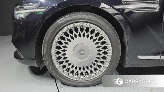 Genesis G90 id 4310110 из Кореи 15