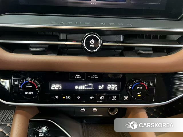 Nissan Exploring the land id 4259169 из Китая 16