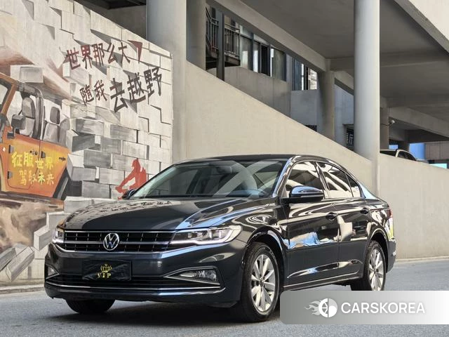 Volkswagen Bora 2022 Темно-серый из Китая, фото 5