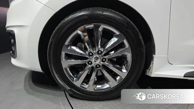 Kia All New Carnival id 4937817 из Кореи 31