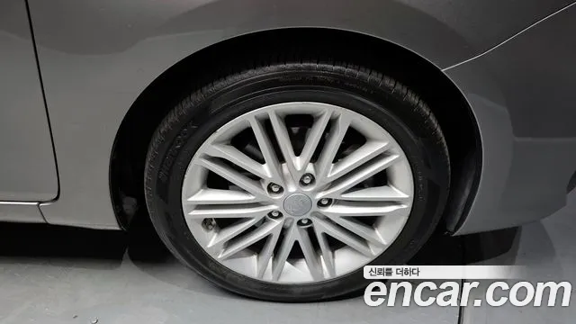 Kia The New Carens id 2835021 из Кореи 15