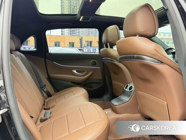 Mercedes-Benz E-class id 4273339 из Китая 12