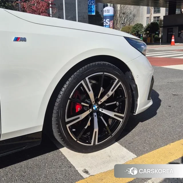 BMW 5 Series (G60) id 3507350 из Кореи 10