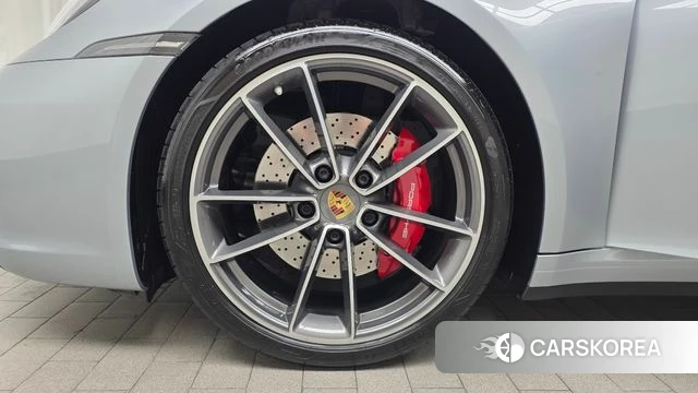 Porsche 911(992) id 4245485 из Кореи 15
