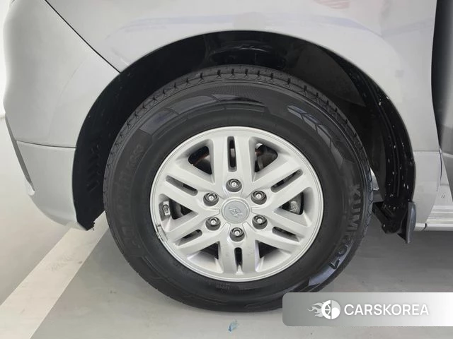 Hyundai The New Grand Starex id 4435483 из Кореи 13