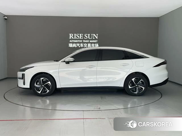 Geely Galaxy Galaxy L6 id 4240912 из Китая 11