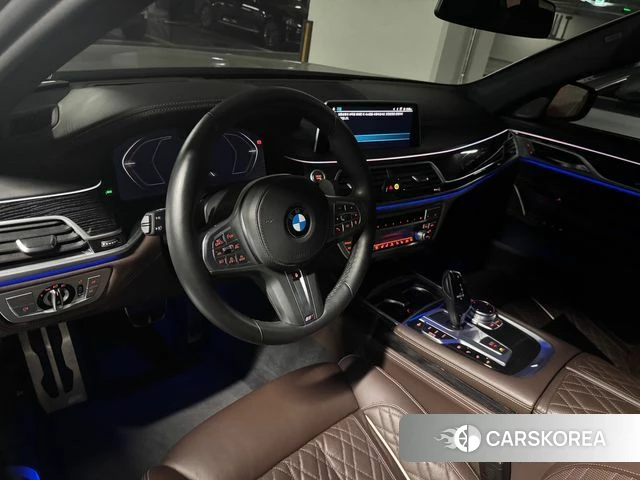 BMW 7 Series (G11) 2021 Серебристо-серый из Кореи, фото 5