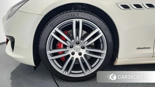 Maserati Quattroporte id 4459562 из Кореи 15