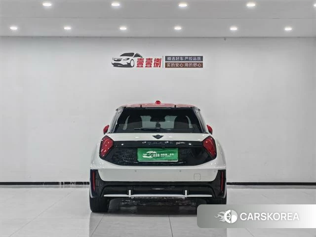 MINI Electric JCW ACEMAN 2025 Белый из Китая, фото 5