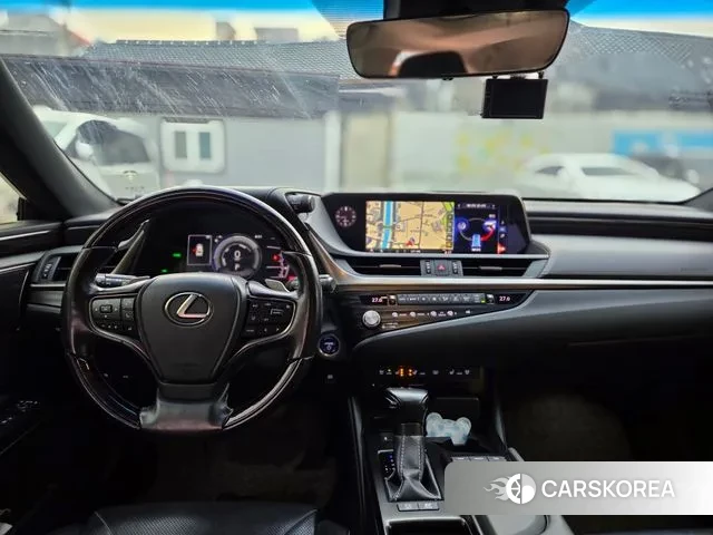 Lexus ES300h 7th generation 2021 Черный из Кореи, фото 5