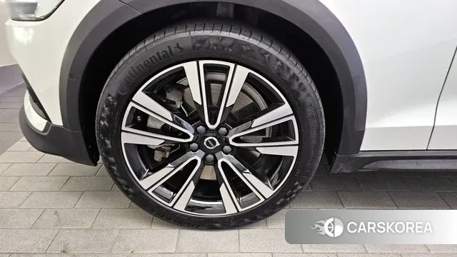 Volvo V60 Cross-Country 2nd Generation id 2974344 из Кореи 15