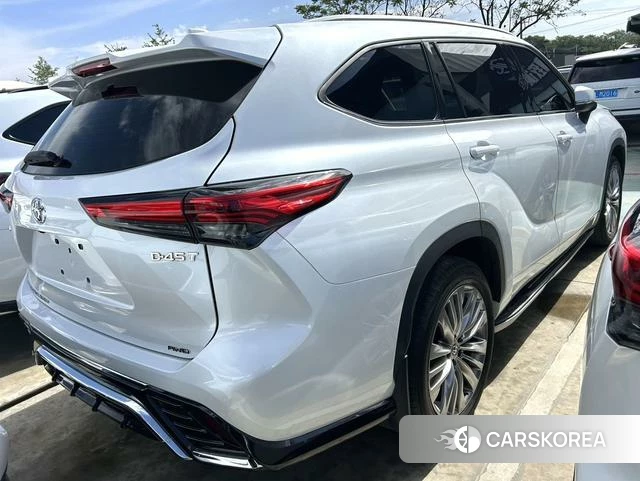 Toyota Highlander 2025 Белый из Китая, фото 5