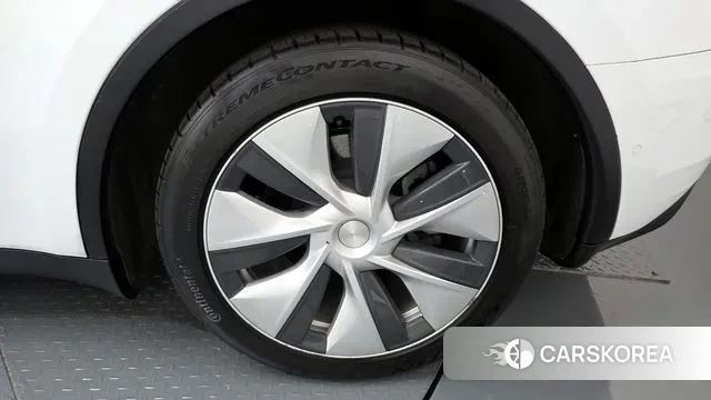 Tesla Model Y id 3290724 из Кореи 15