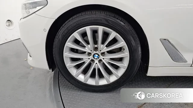 BMW 5 Series (G30) id 3413370 из Кореи 15