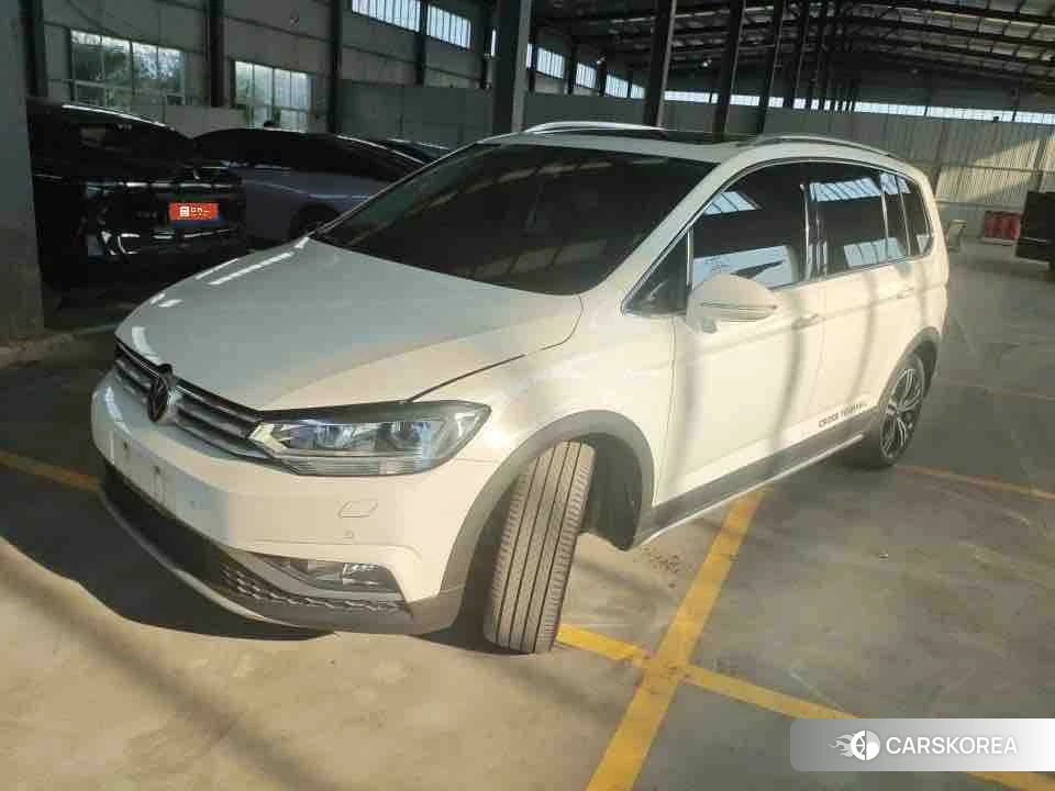 Volkswagen Touran L id 4452098 из Китая 10