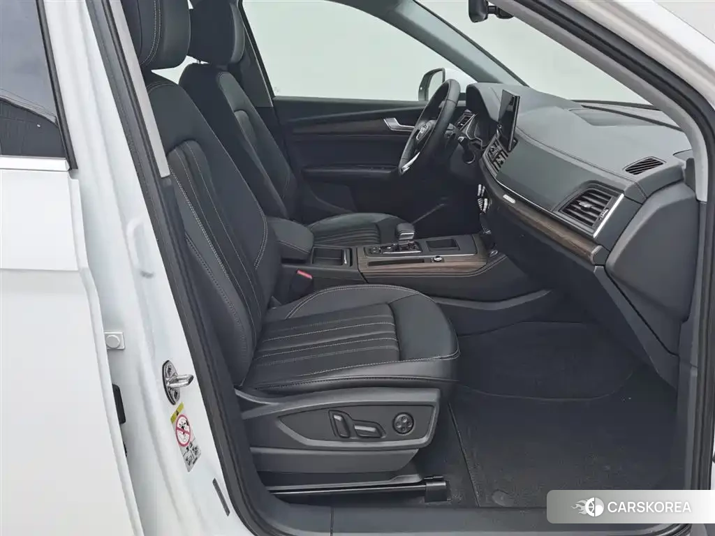 Audi Q5L id 4576367 из Китая 24