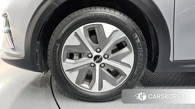 Kia Niro EV id 3232442 из Кореи 15