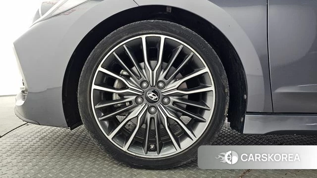 Hyundai Avante AD id 3943095 из Кореи 15