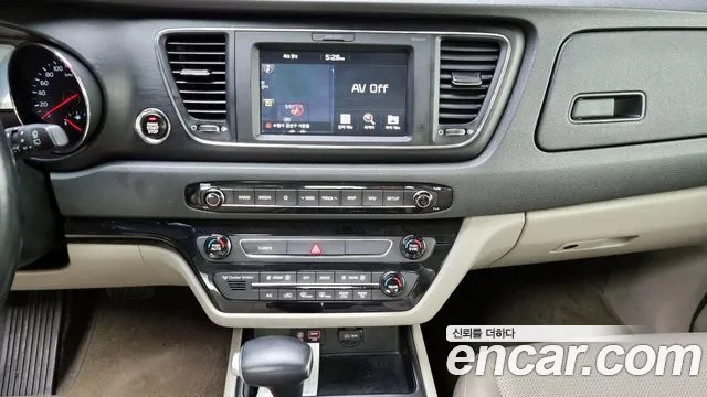 Kia The New Carnival id 2607909 из Кореи 15