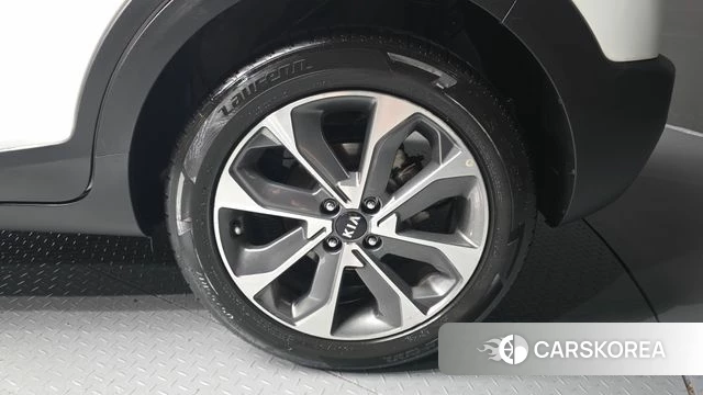 Kia Stonic id 4672633 из Кореи 25
