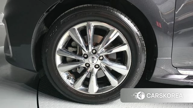 Kia The New Carnival id 4568633 из Кореи 15