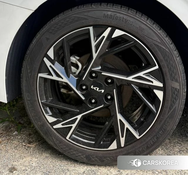 Kia The New K5 3rd generation 2023 Белый из Кореи, фото 6