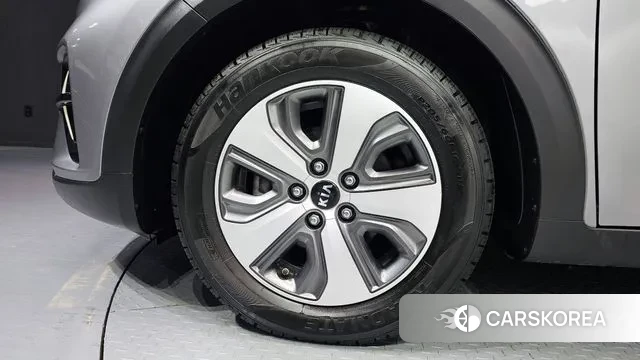 Kia The New Niro id 3582858 из Кореи 15