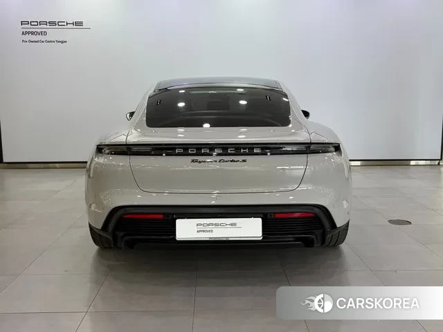 Porsche Taycan id 3775994 из Кореи 15