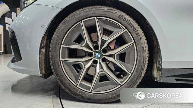 BMW 5 Series (G60) id 4493548 из Кореи 25
