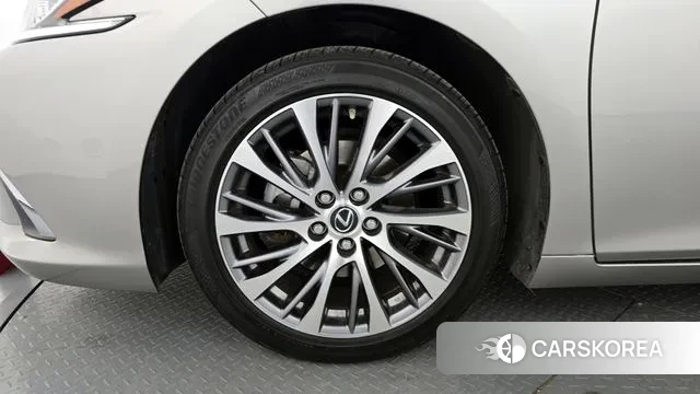 Lexus ES300h 7th generation id 3592550 из Кореи 15