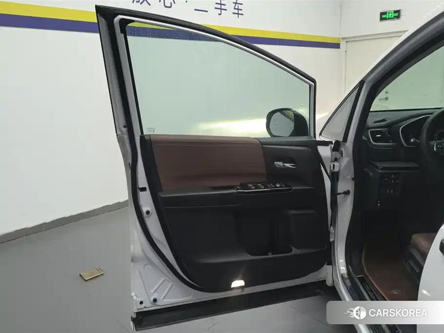 Honda Odyssey id 4629625 из Китая 11