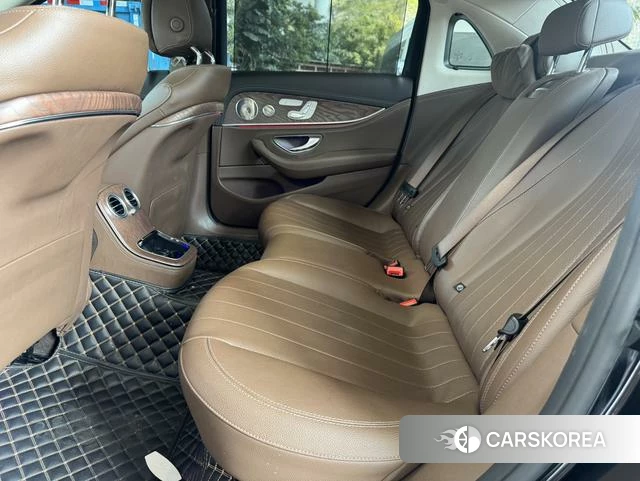 Mercedes-Benz E-class id 4300740 из Китая 13